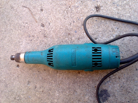 เครื่องเจียรมากีตาสภาพพร้อมใช้งานครับเดิมๆครับเสียงนิ่มเป็นของมากีตาครับราคานี้คุ้มครับ