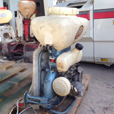 เครื่องพ่นเมล็ดพันธุ์พืชแบบสะพายหลัง (เก่าญี่ปุ่น) สภาพดีพร้อมใช้งาน เครื่องพ่นเมล็ดพันธุ์พืชแบบสะพายหลัง (เก่าญี่ปุ่น) สภาพดีพร้อมใช้งาน