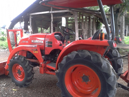 ขายรถไถคูโบต้า KUBOTA L 3608 (4WD) พร้อมใบมีดคานบน