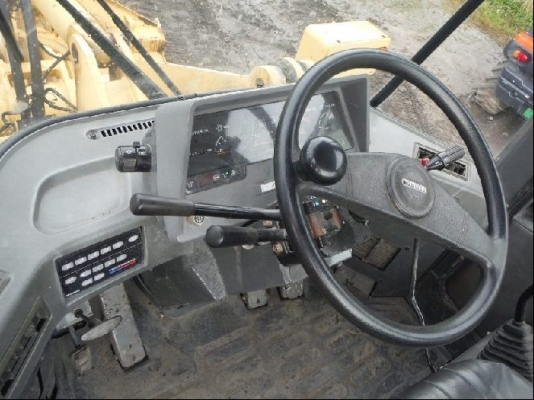 ขายแล้ว 1,050,000 บาท รถตักเก่านอกKomatsu WA100-3E สภาพดี ชั่วโมงการทำงานน้อย 3,498 hrs