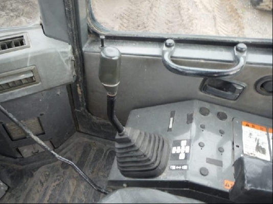 ขายแล้ว 1,050,000 บาท รถตักเก่านอกKomatsu WA100-3E สภาพดี ชั่วโมงการทำงานน้อย 3,498 hrs