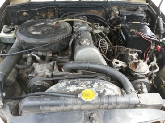 BENZ /8 ตาตั้ง คลาสสิค เครื่อง benz 300 D แน่นๆ แอร์เย็น ขายถูก