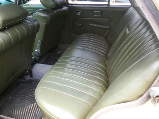 BENZ /8 ตาตั้ง คลาสสิค เครื่อง benz 300 D แน่นๆ แอร์เย็น ขายถูก