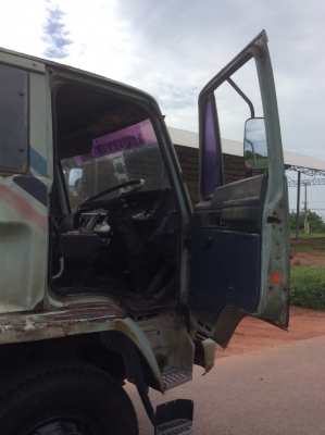 ขายISUZU Rocky 195แรงแท้ เครื่องดี ครัทซีสวย หัวผุพื้นนิดหน่อย เดิมๆบาง รถขับดีใช้งานปรกติ ขาย 670,000 บาท