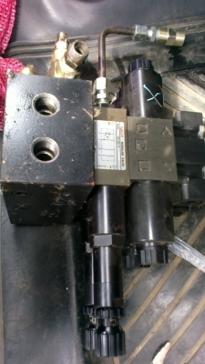 ชุดวาล์วNachi 24 Volt