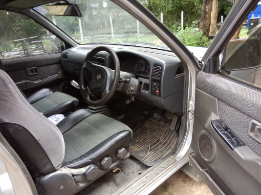 ขายรถกระบะ nissan big m ปี 97  2.5 กระจกไฟฟ้า สภาพพร้อมใช้ อวทม