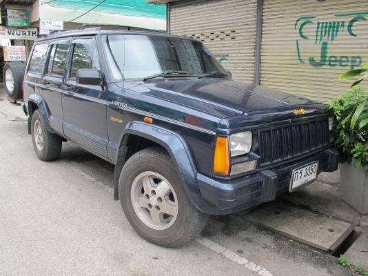 ขาย JEEP CHEROKEE 4.0 AUTO สีน้ำเงิน ขาย JEEP CHEROKEE 4.0 AUTO สีน้ำเงิน