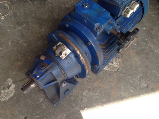 ขายมอเตอร์เกียร์ WAT 5.5 HP. 380 V แบบปรับรอบ เพลาออกได้ตั้งแต่ 150-40 รอบต่อนาทีโดยประมาณ สภาพสวย วิ่งนิ่ม พร้อมใช้งาน