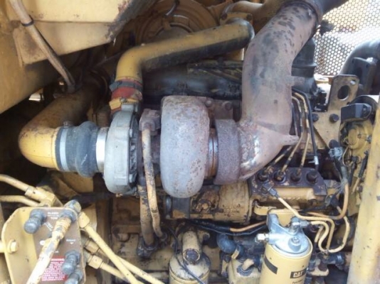 รถตักตีนตะขาบ Caterpilllar 953 3900ชม. นำเข้าเองจากอิตาลี สนใจโทร. 080-6565422