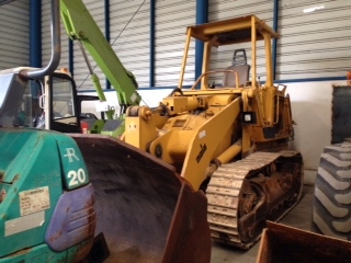 รถตักตีนตะขาบ Caterpilllar 953 3900ชม. นำเข้าเองจากอิตาลี สนใจโทร. 080-6565422