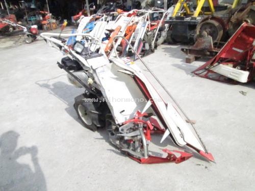 รถเกี่ยวข้าวเดินตาม!!!! รหัสสินค้า : 14001751  ยี่ห้อ : MITSUBISHI รุ่น : MB40