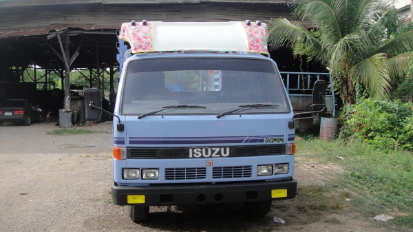 ISUZU NPR เครื่องดี ยางดี คัสฃีสวย พร้อมใช้ ISUZU NPR เครื่องดี ยางดี คัสฃีสวย พร้อมใช้