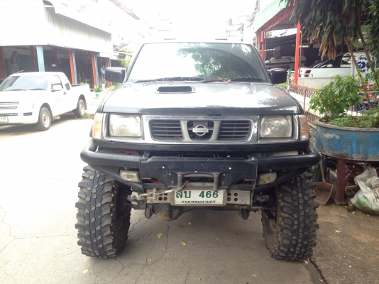 ขายออฟโรดนิสสัน ฟรอนเทียร์ แต่งเต็มพร้อมลุยราคานิดเดี่ยว
