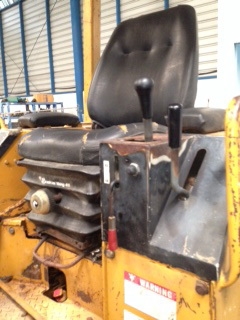 รถดันดิน Komatsu D21S-6 S/N: 60265 นำเข้าเองจากอิตาลี สนใจโทร. 080-6565422 (หนิง)