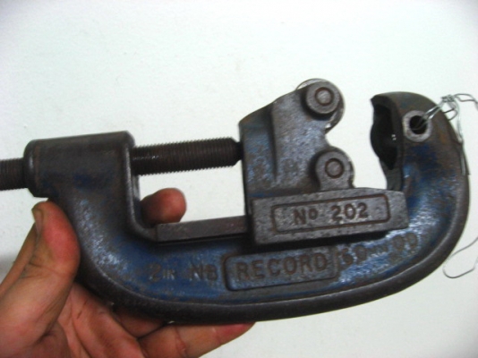 ตัดท่อ Record mand in england