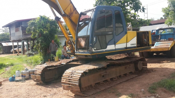 ขายรถแบ็คโค kobako mark 2 200 โซหนา 0811838154 ขายรถแบ็คโค kobako mark 2 200 โซหนา 0811838154