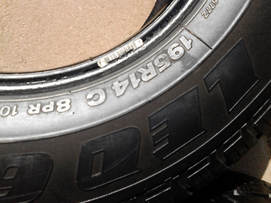 195R14 BRIDGESTONE LEO 677 โทร.081-427-3941 195R14 BRIDGESTONE LEO 677 โทร.081-427-3941