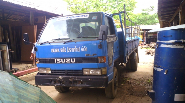 รถหกล้อ ISUZU ELF รถปี 38