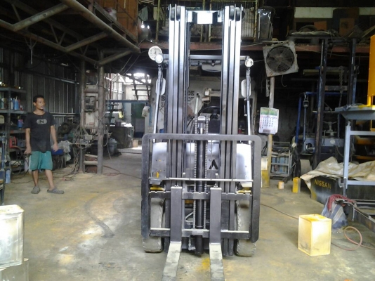 รถยก ดีเซล 1.5 ตัน เสา5.5เมตร