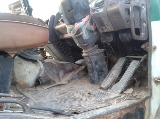 10 อีโน่  8 สูบ  300  แรงม้า  ระบบไฟฟ้ายกหัว  (ท้ายเป็ดหรือท้าลาด)  พร้อมใช้งาน เล่มพร้อม..