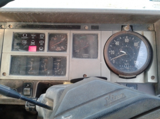 10 อีโน่  8 สูบ  300  แรงม้า  ระบบไฟฟ้ายกหัว  (ท้ายเป็ดหรือท้าลาด)  พร้อมใช้งาน เล่มพร้อม..