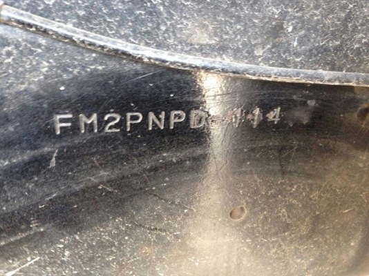 รถฮีโน่ 10  ล้อดั้ม 320 แรงม้า. ปี 48  ( ขายคู่ รถน้ำ. )  สนใจติดต่อ 081 - 6079515