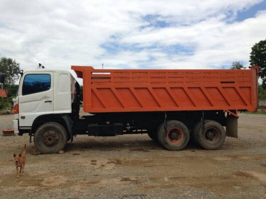 รถอีซูซุ 10 ล้อ บรรทุกน้ำ 195 แรงม้า. ปี 40  ( ขายคู่ ฮีโน่ 320 แรงม้า. )  สนใจติดต่อ  081 - 6079515