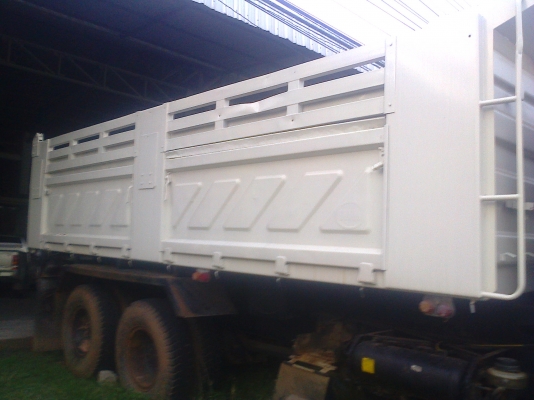 สิบล้อ HINO MAGA 260HP สองเพลาดั้มปี47 มีลำโพลากลูก ราคา1980,000.บ ทะเบียนพร้อมโอน ราคาต่อรองได้ ครับ