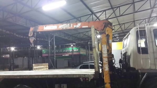 ขายรถบรรทุกสิบล้อติดเครน HINO FM227 เครื่องเดิม Em100 - 2 เพลา ช่วงยาว 7 เมตร ติดเครน 3 ตัน ทะเบียนพร้อม ขายรถบรรทุกสิบล้อติดเครน HINO FM227 เครื่องเดิม Em100 - 2 เพลา ช่วงยาว 7 เมตร ติดเครน 3 ตัน ทะเบียนพร้อม