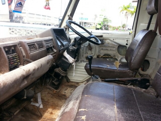 ขายHINO FC114 ยาว5.50เมตร กระบะไม้ เครื่องดี แคชซีสวย เอกสารพร้อมโอน