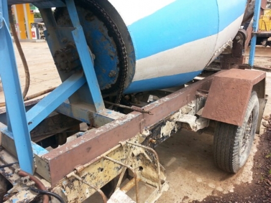 ขายรถโม่ปูน2คิว เครื่อง74แรง สภาพพร้อมใช้งาน ทะเบียนขาด3ปี เอกสารพร้อมโอน