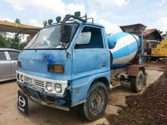 ขายรถโม่ปูน2คิว เครื่อง74แรง สภาพพร้อมใช้งาน ทะเบียนขาด3ปี เอกสารพร้อมโอน