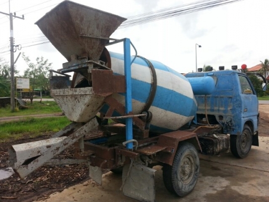ขายรถโม่ปูน2คิว เครื่อง74แรง สภาพพร้อมใช้งาน ทะเบียนขาด3ปี เอกสารพร้อมโอน