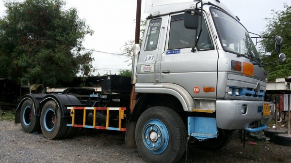 UD คอนวอย์หัวลาก รถฝากขาย