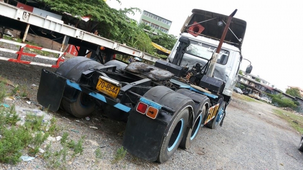 UD คอนวอย์หัวลาก รถฝากขาย