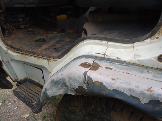 ขายด่วนรถสิบล้อหลงFN527TDชีL0215ดรั้มเครือง195แรงม้า