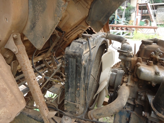 ขายด่วนรถสิบล้อหลงFN527TDชีL0215ดรั้มเครือง195แรงม้า