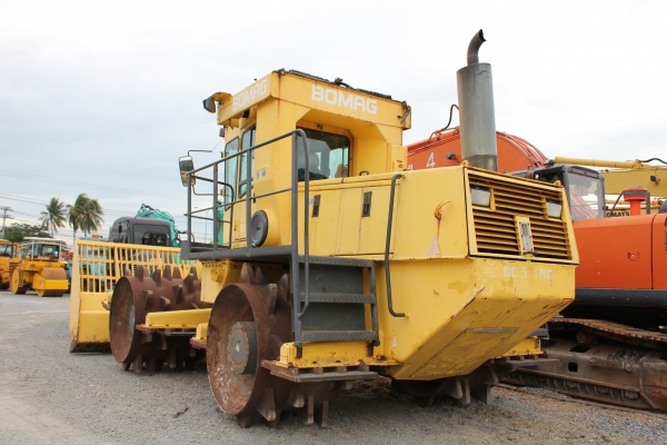 ขาย!!! รถบดขยะ BOMAG รถนอก สถาพสวย มีเอกสาร ขาย!!! รถบดขยะ BOMAG รถนอก สถาพสวย มีเอกสาร