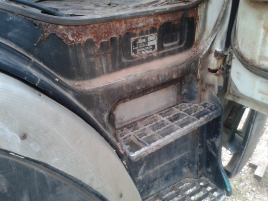 10 อีโน่เพลาเดียว  8 สูบ  300  แรงม้า ระบบไฟฟ้ายกหัว  (ท้ายเป็ดหรือท้าลาด)  พร้อมใช้งาน เล่มพร้อม..