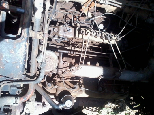 10 อีโน่เพลาเดียว  8 สูบ  300  แรงม้า ระบบไฟฟ้ายกหัว  (ท้ายเป็ดหรือท้าลาด)  พร้อมใช้งาน เล่มพร้อม..