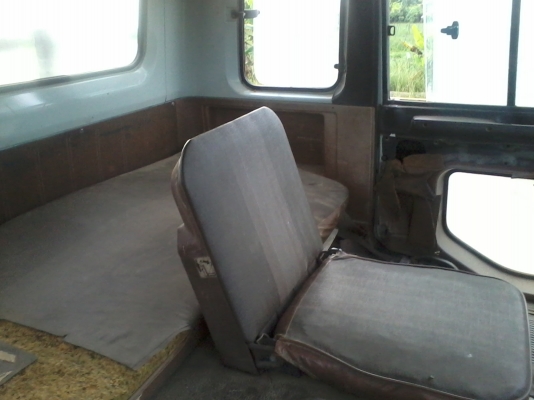 10 อีโน่เพลาเดียว  8 สูบ  300  แรงม้า ระบบไฟฟ้ายกหัว  (ท้ายเป็ดหรือท้าลาด)  พร้อมใช้งาน เล่มพร้อม..