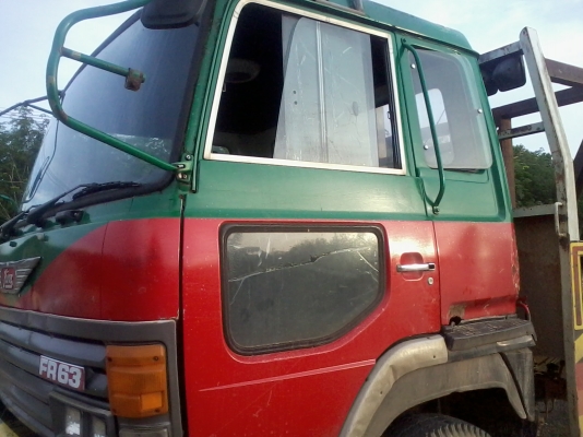 10 อีโน่เพลาเดียว  8 สูบ  300  แรงม้า ระบบไฟฟ้ายกหัว  (ท้ายเป็ดหรือท้าลาด)  พร้อมใช้งาน เล่มพร้อม..