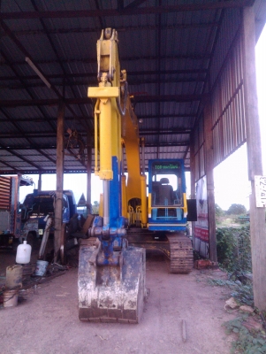 ขายรถแมคโคร KOMATSU PC 120-2 ราคาต่อรองได้เด้อ ขายรถแมคโคร KOMATSU PC 120-2 ราคาต่อรองได้เด้อ