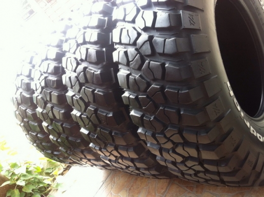 ขายยาง BF Goodrich Mud-terrain KM2 265 75 r16 ดอกลึกๆ ขายยาง BF Goodrich Mud-terrain KM2 265 75 r16 ดอกลึกๆ