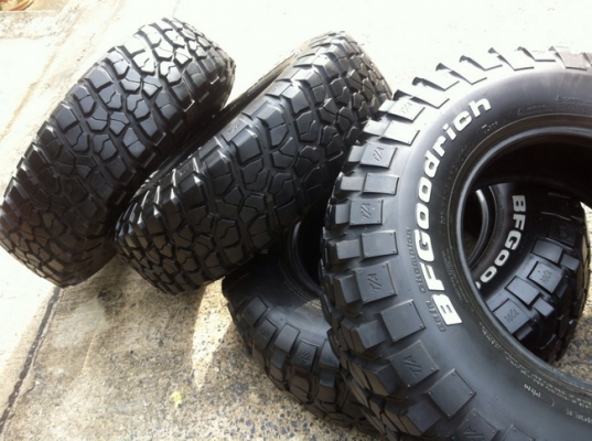 ขายยาง BF Goodrich Mud-terrain KM2 265 75 r16 ดอกลึกๆ ขายยาง BF Goodrich Mud-terrain KM2 265 75 r16 ดอกลึกๆ