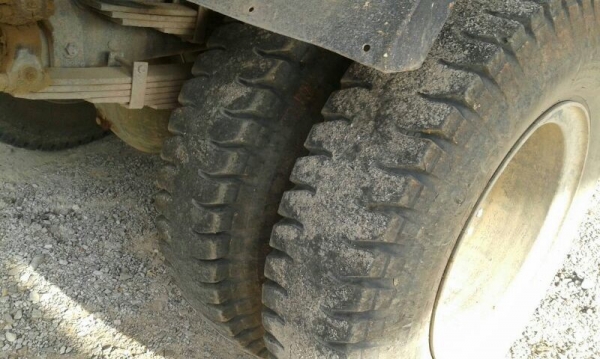 รถฮีโน่ 6 ล้อดั้ม 220 แรงม้า. ปี 54  ( รถวิ่ง  11x,xxx กม. / ใช้งานน้อย. )  สนใจติดต่อ 081 - 6079515