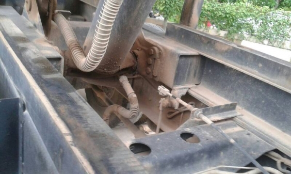 รถฮีโน่ 6 ล้อดั้ม 220 แรงม้า. ปี 54  ( รถวิ่ง  11x,xxx กม. / ใช้งานน้อย. )  สนใจติดต่อ 081 - 6079515