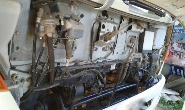 รถฮีโน่ 6 ล้อดั้ม 220 แรงม้า. ปี 54  ( รถวิ่ง  11x,xxx กม. / ใช้งานน้อย. )  สนใจติดต่อ 081 - 6079515