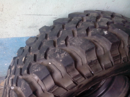 ขายยางอะไหล่bf พร้อมล้อ วีโก้