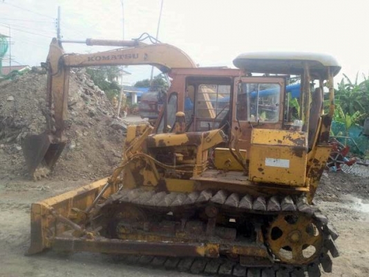 ขายคู่แมคโค 60-1 กับแทรคเตอร์ D2 ขายคู่แมคโค 60-1 กับแทรคเตอร์ D2